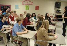 加拿大安大略省高中因疫情取消考试,大学表示不影响录取