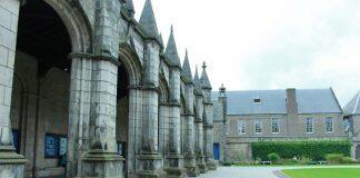 2021年如何申请荷兰的本科留学