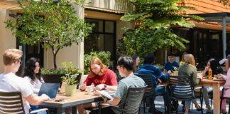 西澳大学全新住宿服务助学生顺利返澳