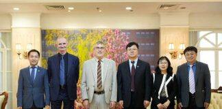 爱尔兰国立都柏林大学计算机学院院长到校访问北京-都柏林国际学院